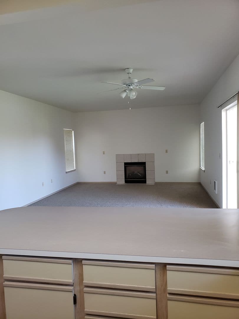 Eugene Apartment: 808 Pool Street