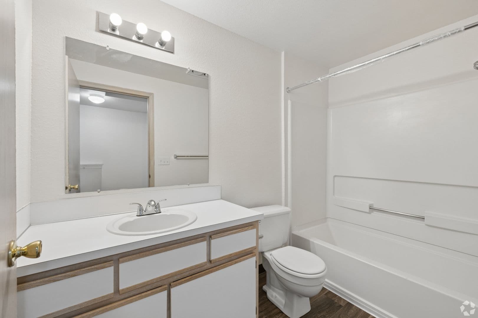 Salem Apartment: 3758 Mica View Court SE