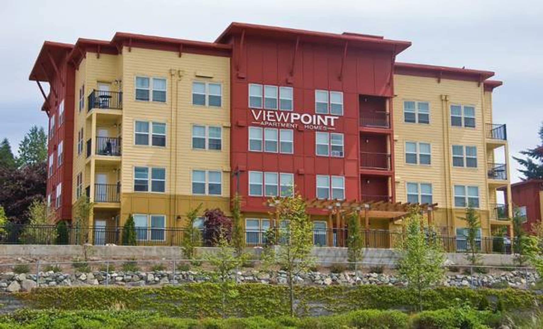SeaTac Apartment: 21428 International Boulevard