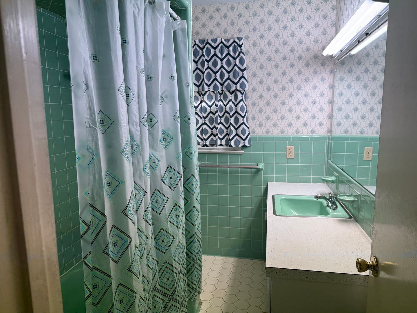 Kinston House: 2703 Sheryl Drive