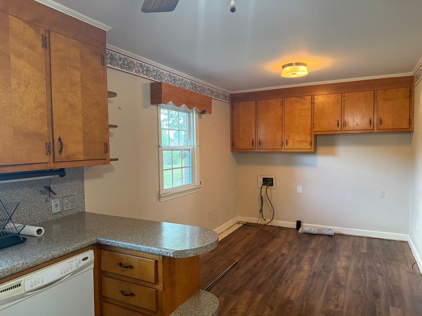 Kinston House: 2703 Sheryl Drive
