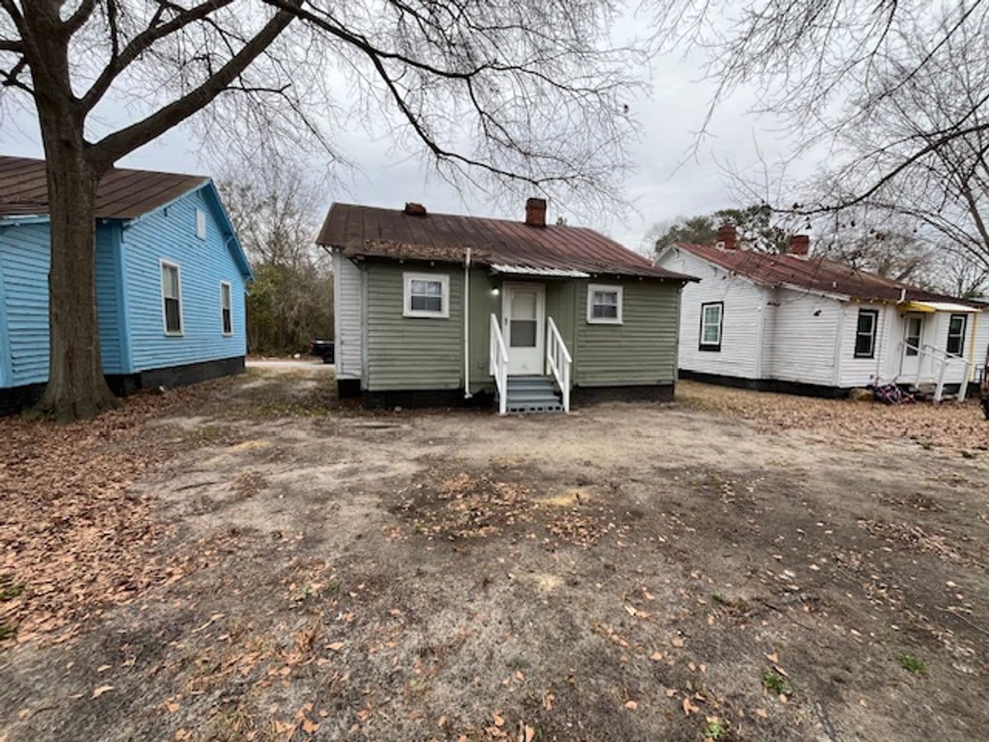 Kinston House: 305 Stough Al