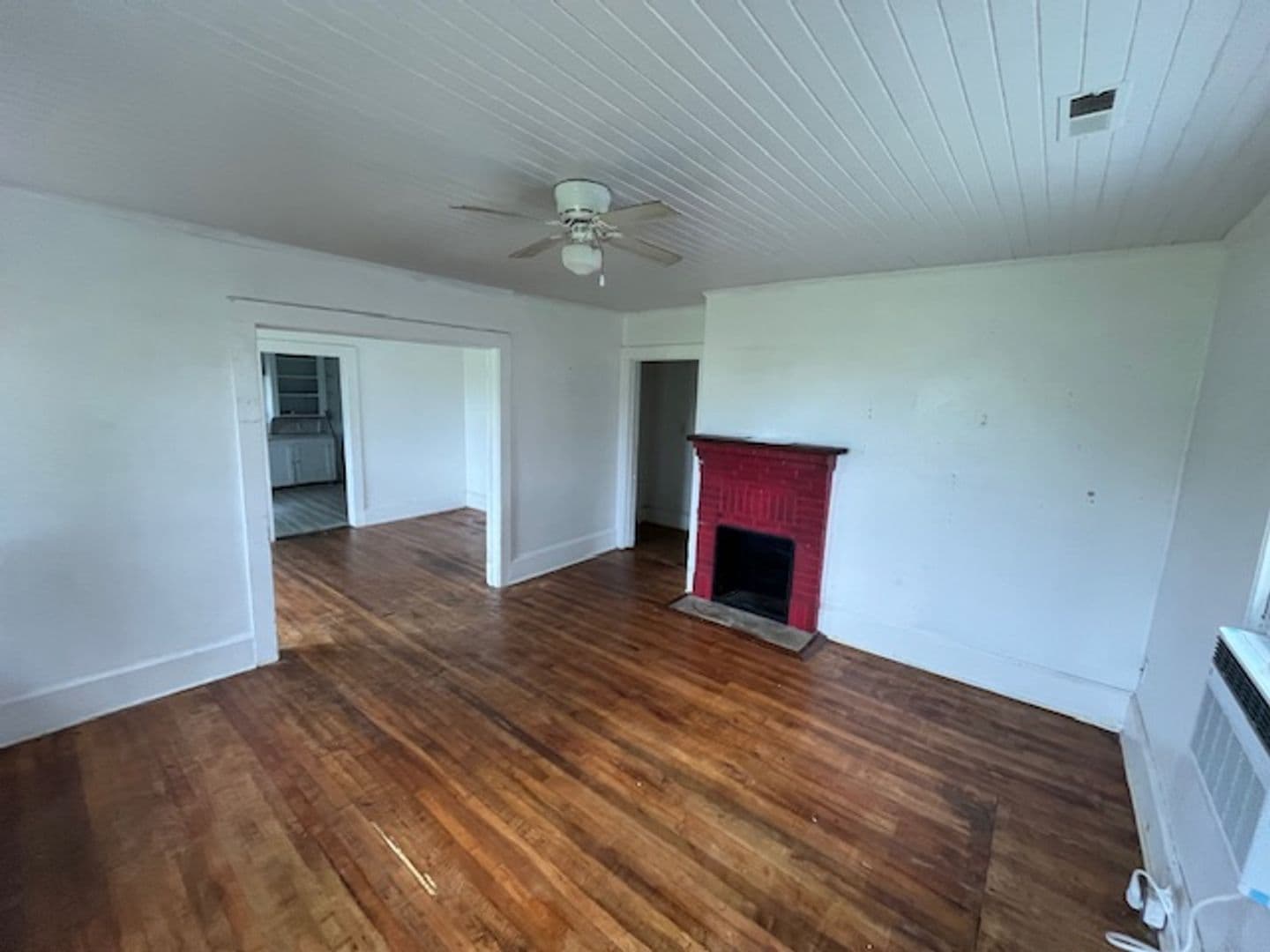 Kinston House: 1910 HWY 258 S.