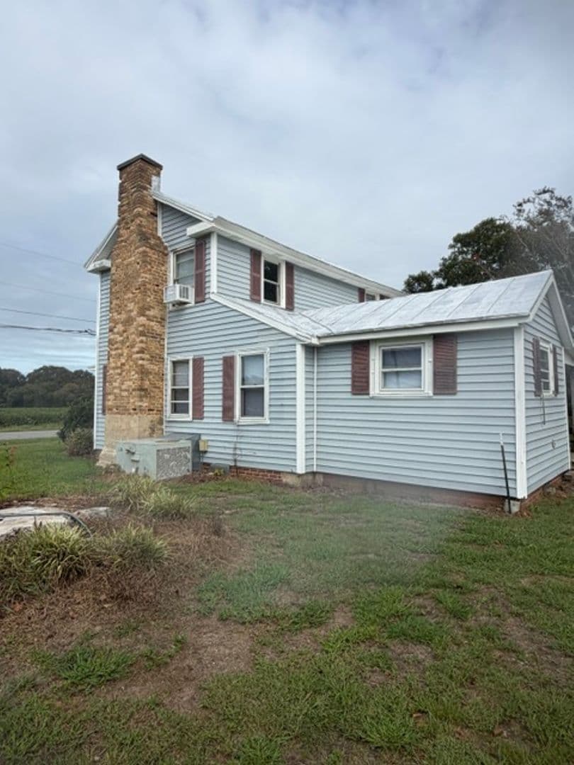 La Grange House: 4353 Aldridge Store Rd.