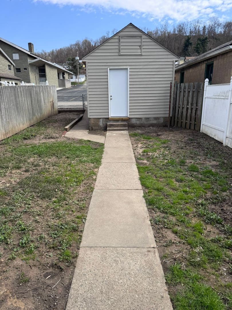 McKeesport House: 3211 Walnut Street