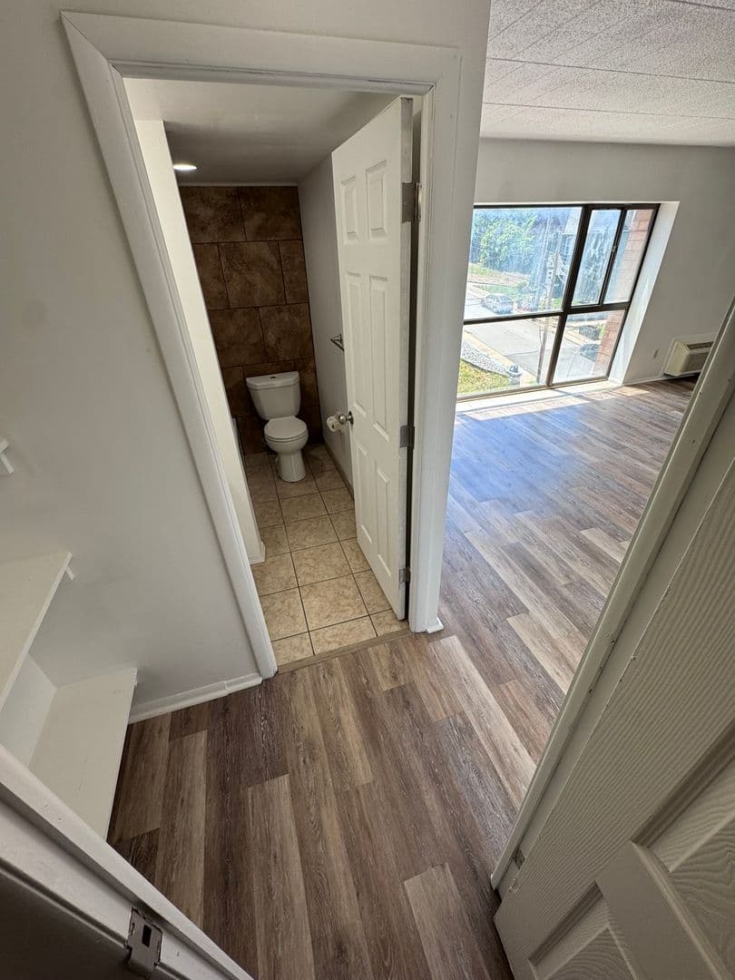 McKeesport Apartment: 604 Shaw Ave
