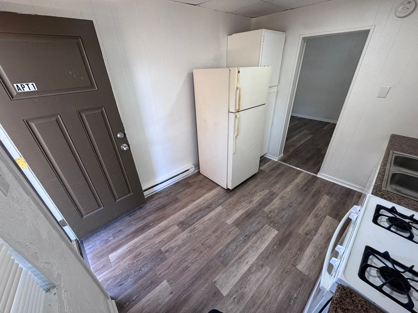 McKeesport Apartment: 2918 Walnut Street