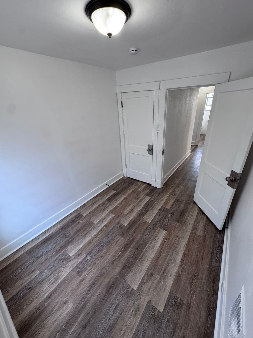 McKeesport House: 3211 Walnut Street