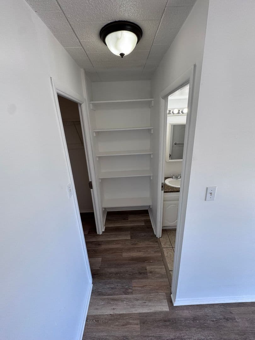 McKeesport Apartment: 604 Shaw Ave
