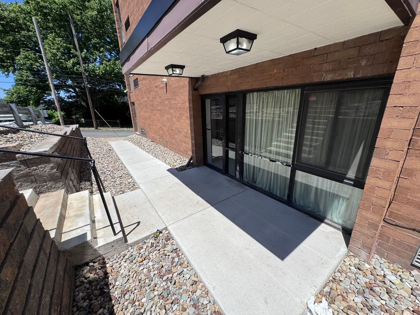 McKeesport Apartment: 604 Shaw Ave