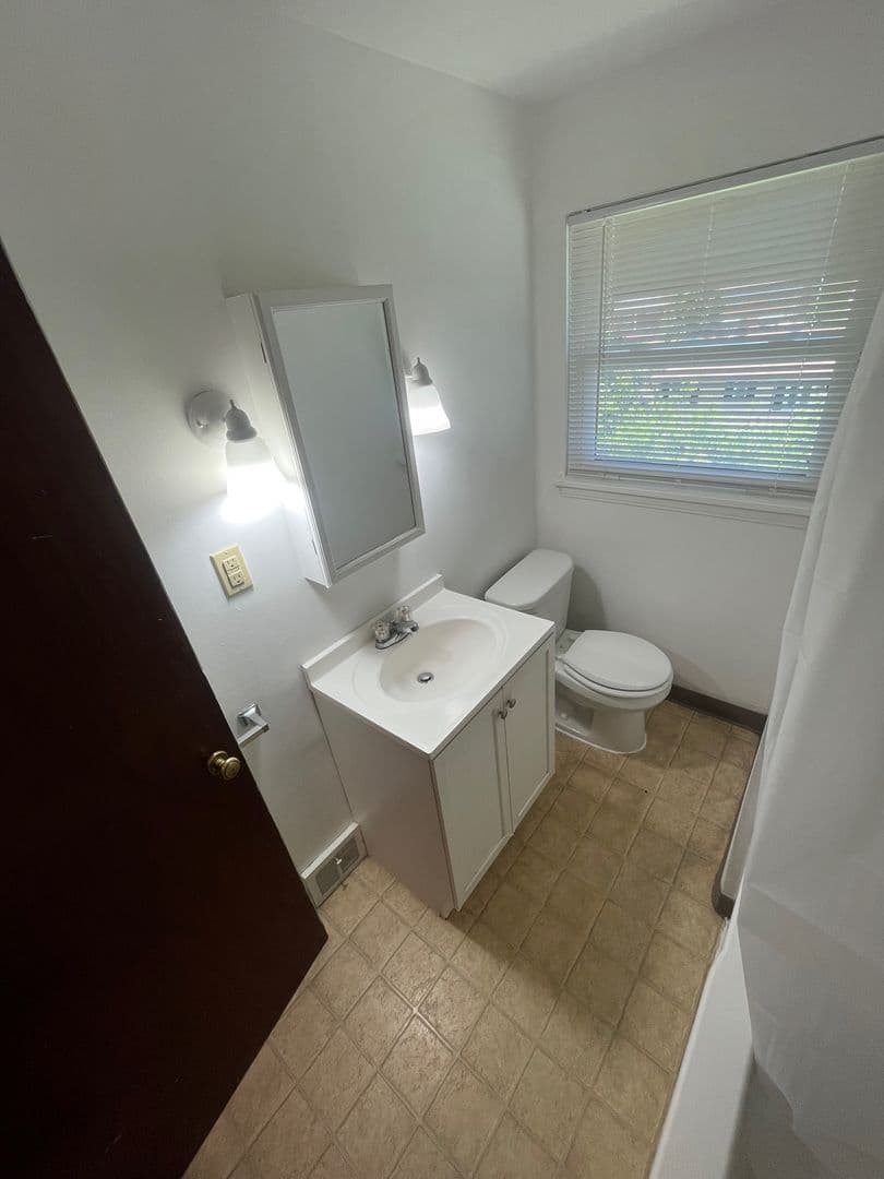 McKeesport Apartment: 1114-1116 Ohio Street