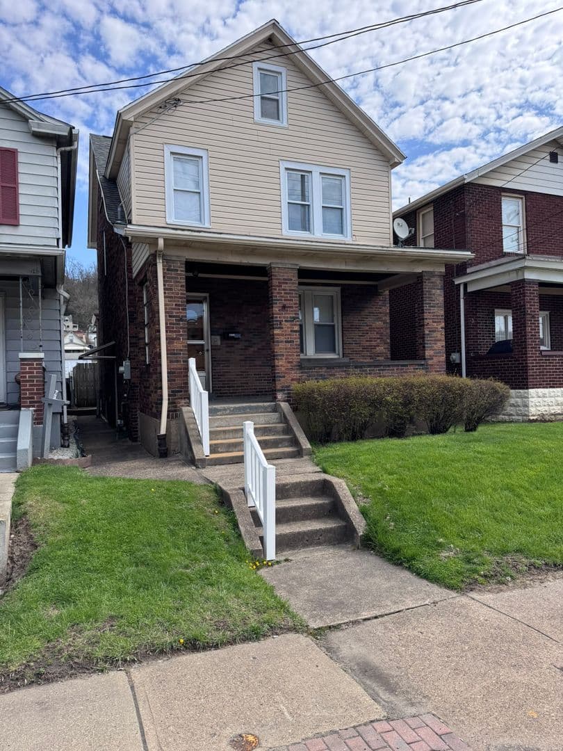 McKeesport House: 3211 Walnut Street