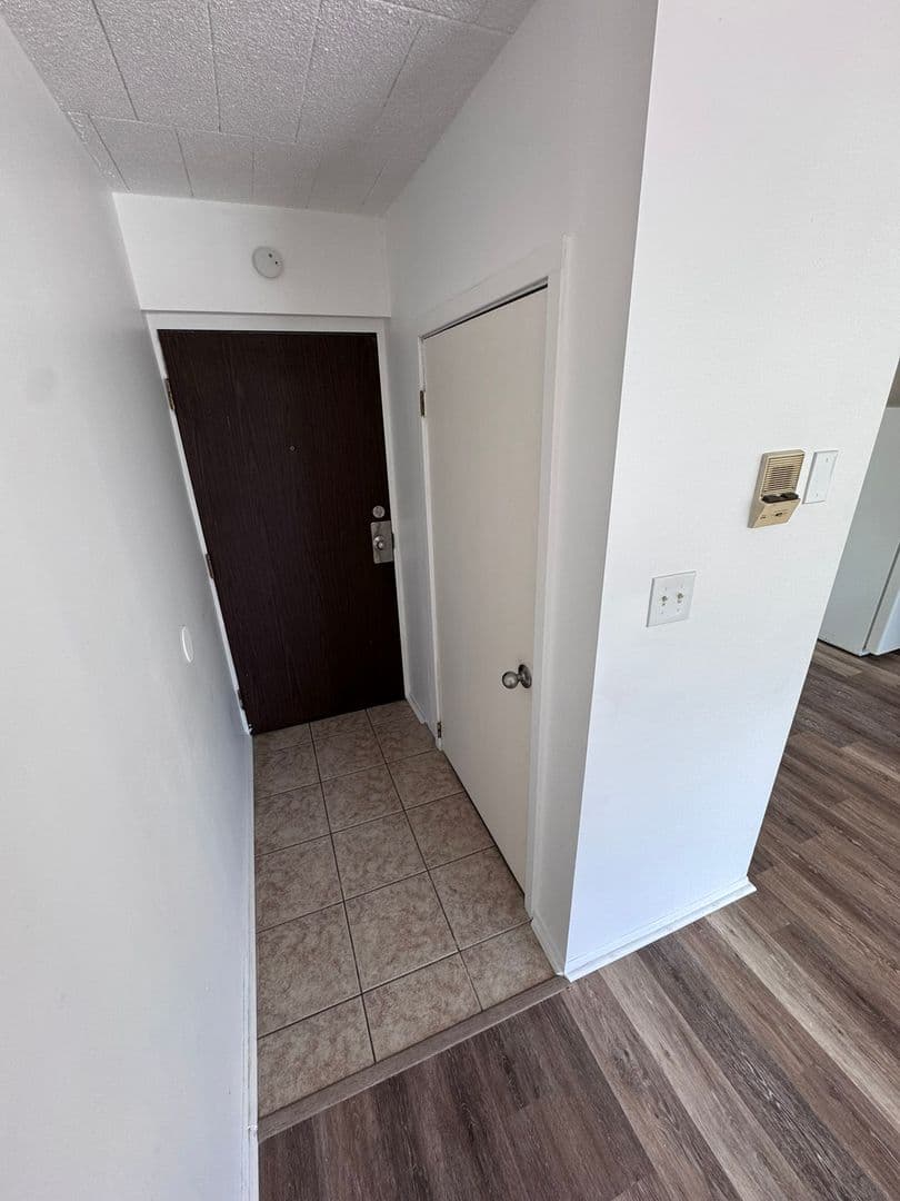 McKeesport Apartment: 604 Shaw Ave
