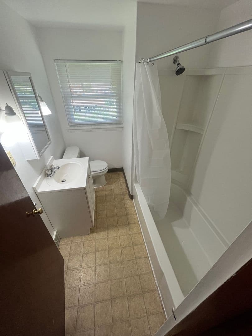 McKeesport Apartment: 1114-1116 Ohio Street