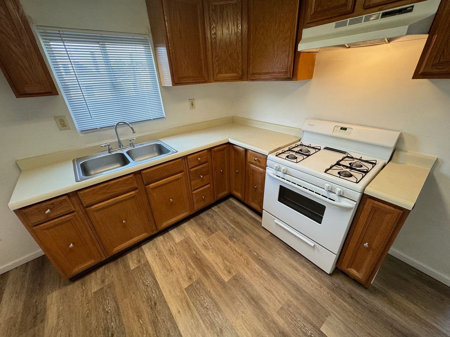 Clairton Apartment: 357 Mitchell Ave