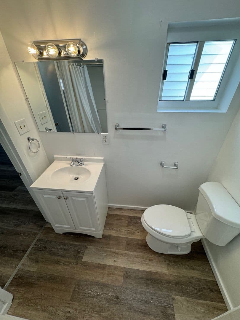 Clairton Apartment: 357 Mitchell Ave