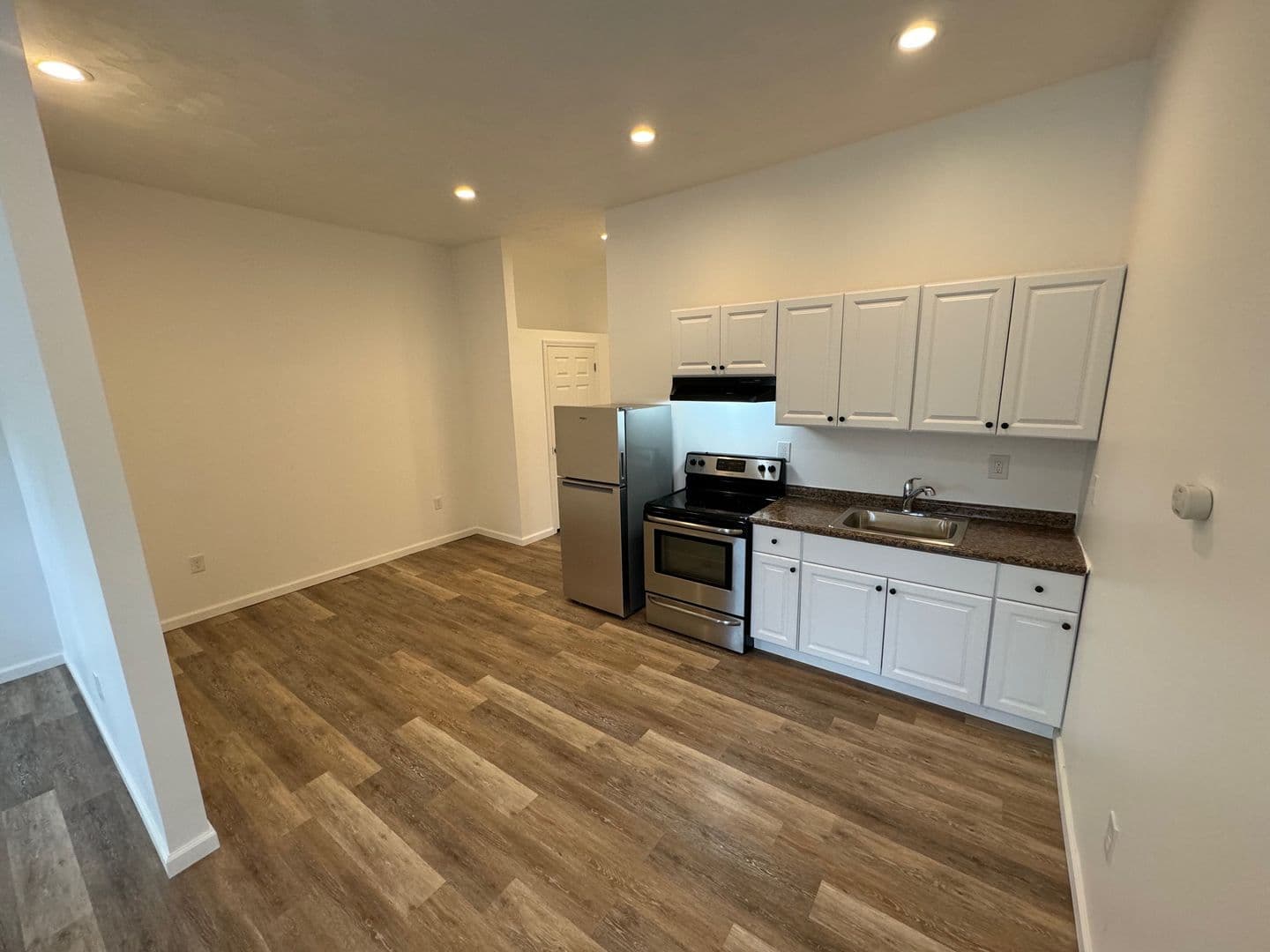 McKeesport Apartment: 3403 Walnut Street