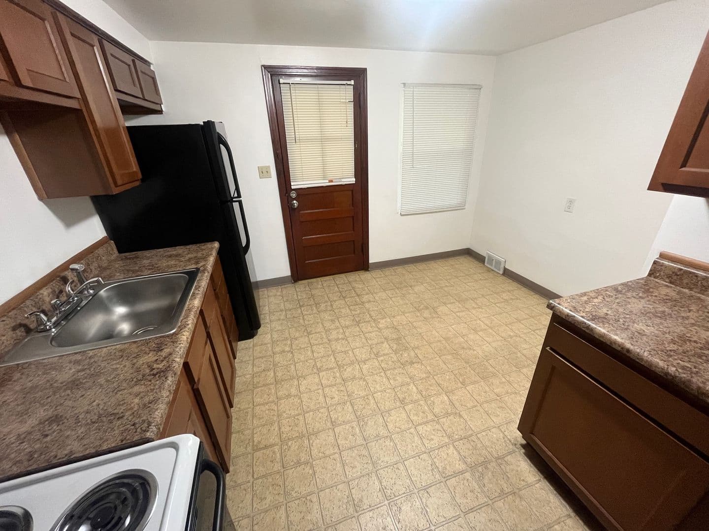 McKeesport Apartment: 1114-1116 Ohio Street