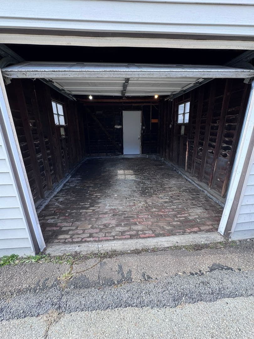 McKeesport House: 3211 Walnut Street