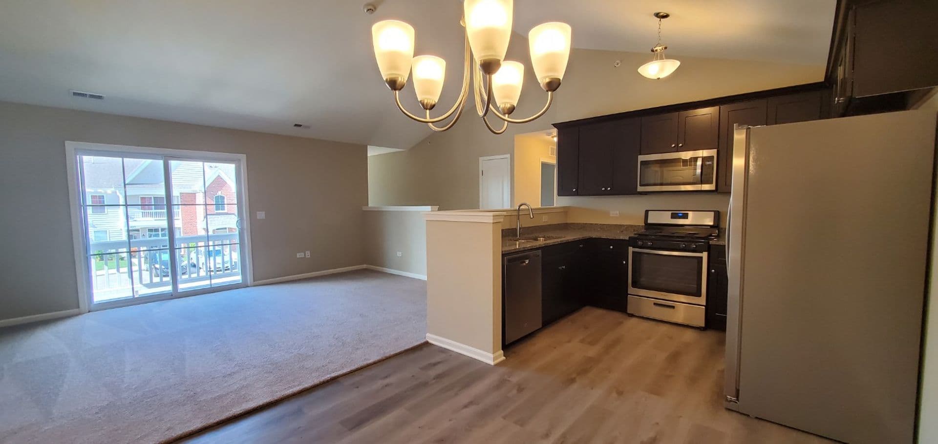Shorewood Apartment: 467-497 Timber Pointe Dr
