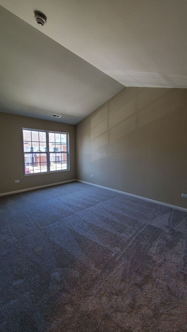 Joliet Apartment: 403-433 Timber Pointe Dr