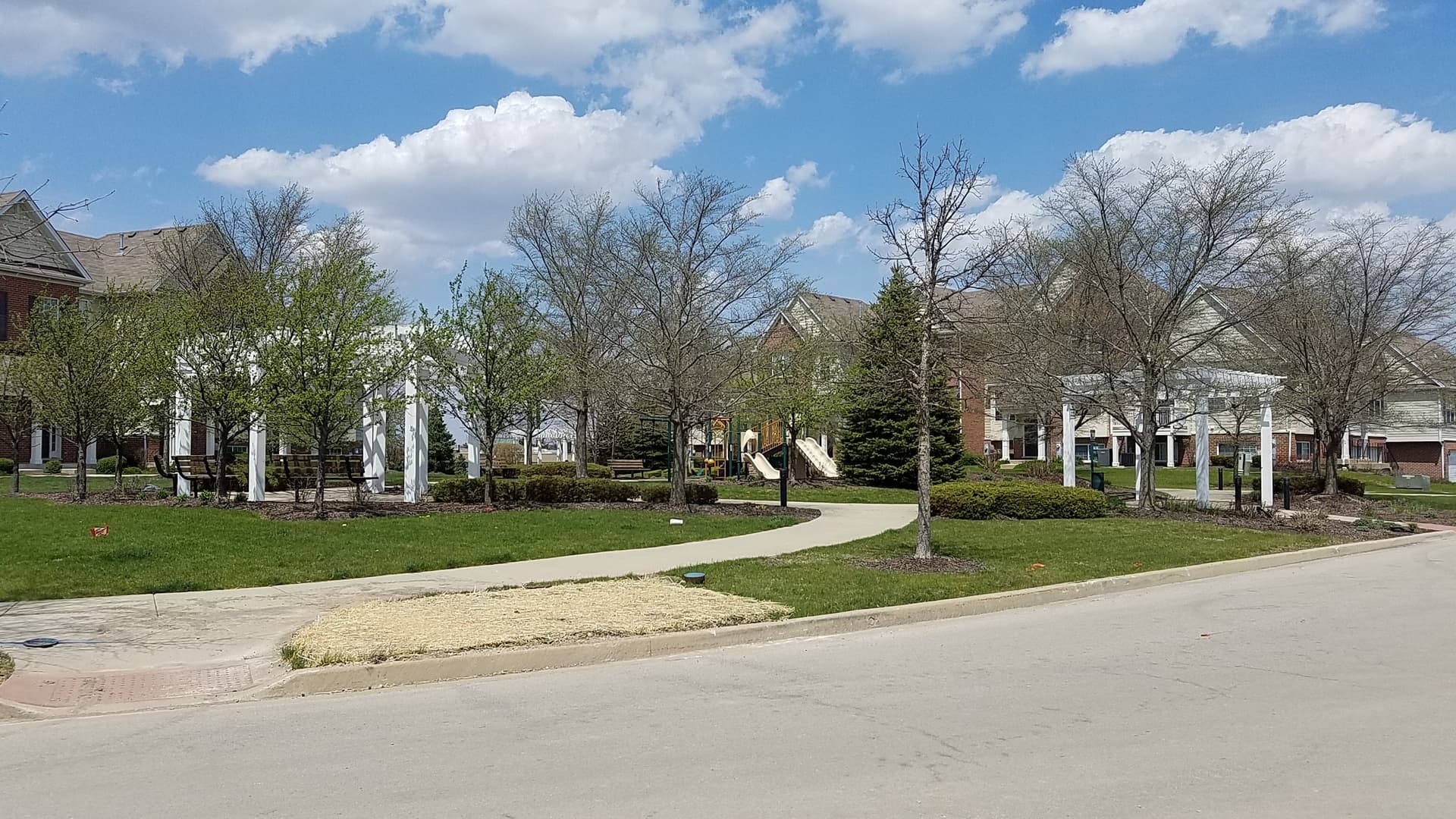 Joliet Apartment: 4300-4330 Timber Ridge Ct
