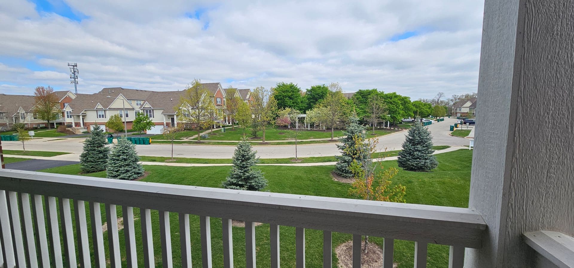 Joliet Apartment: 4300-4330 Timber Ridge Ct