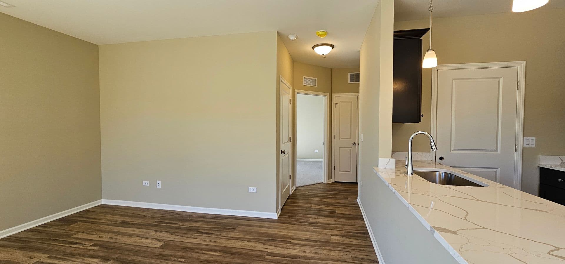 Joliet Apartment: 434-464 Timber Pointe Drive