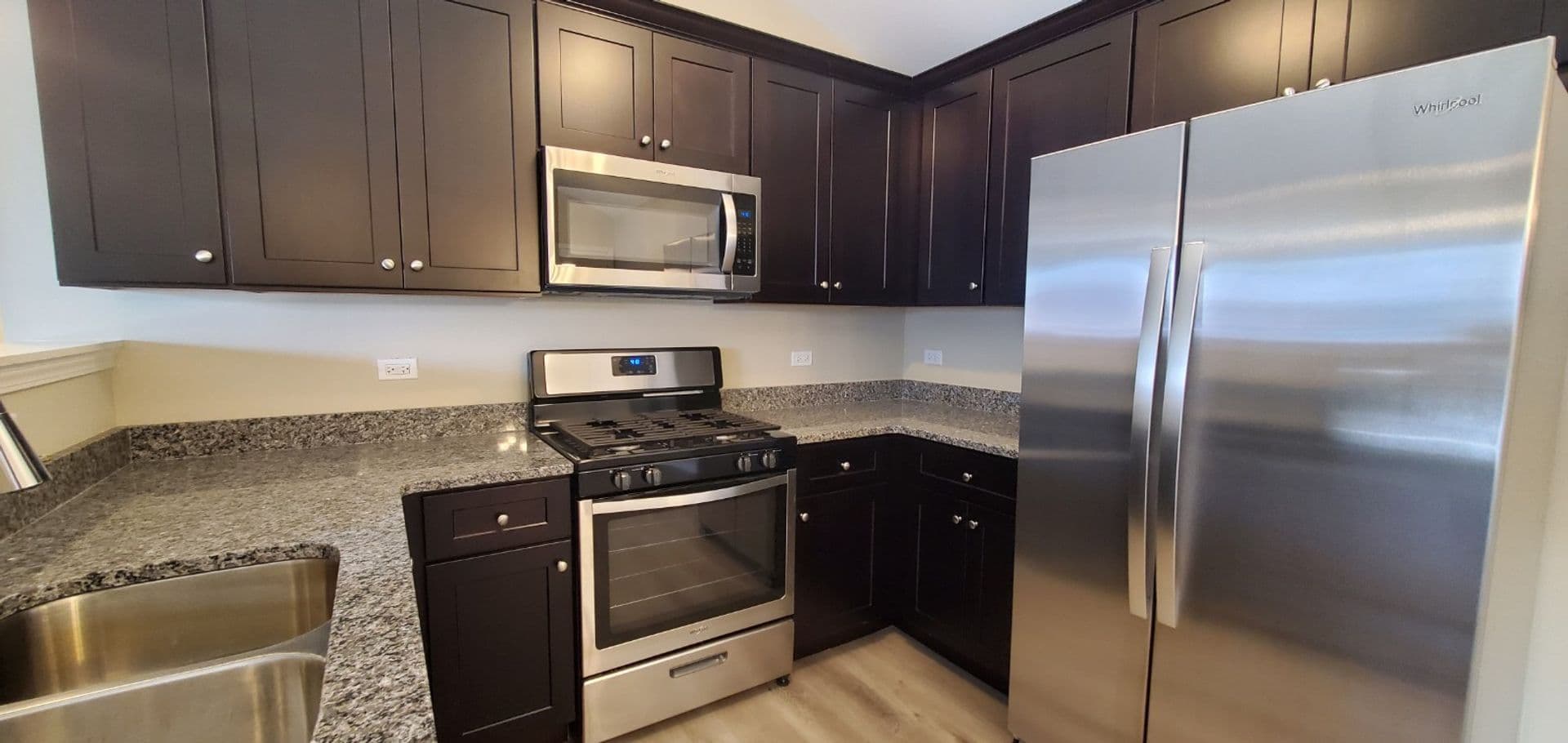 Shorewood Apartment: 467-497 Timber Pointe Dr