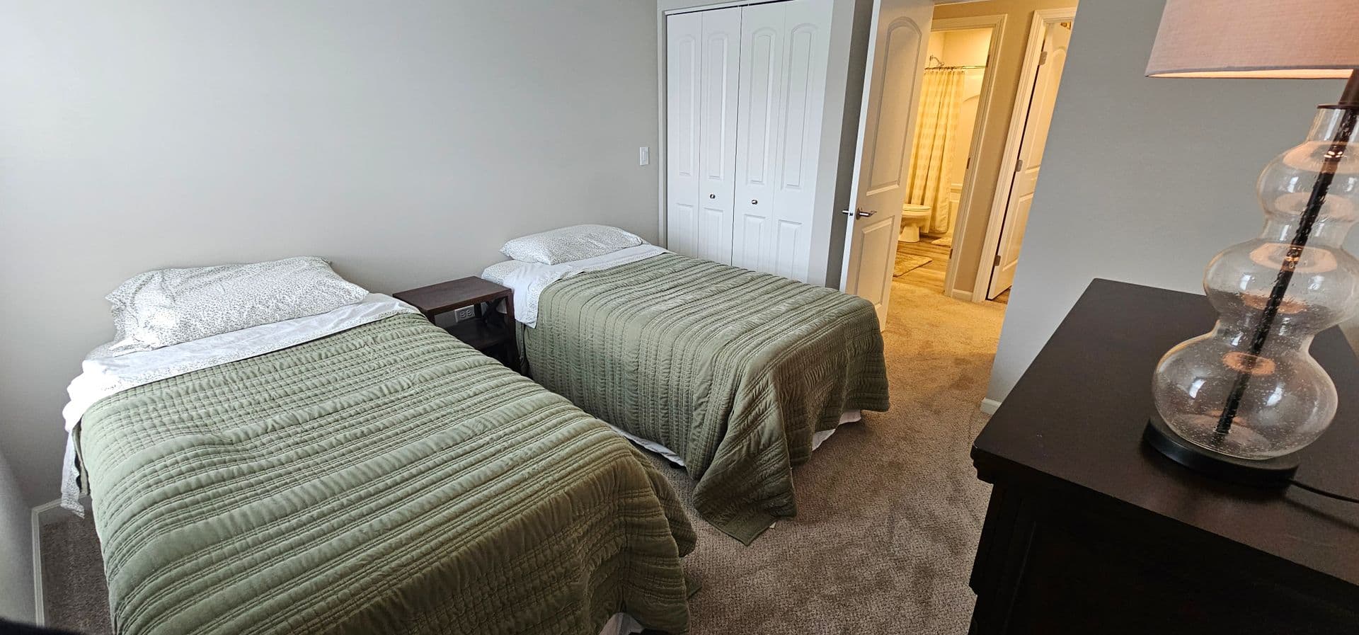 Joliet Apartment: 4300-4330 Timber Ridge Ct