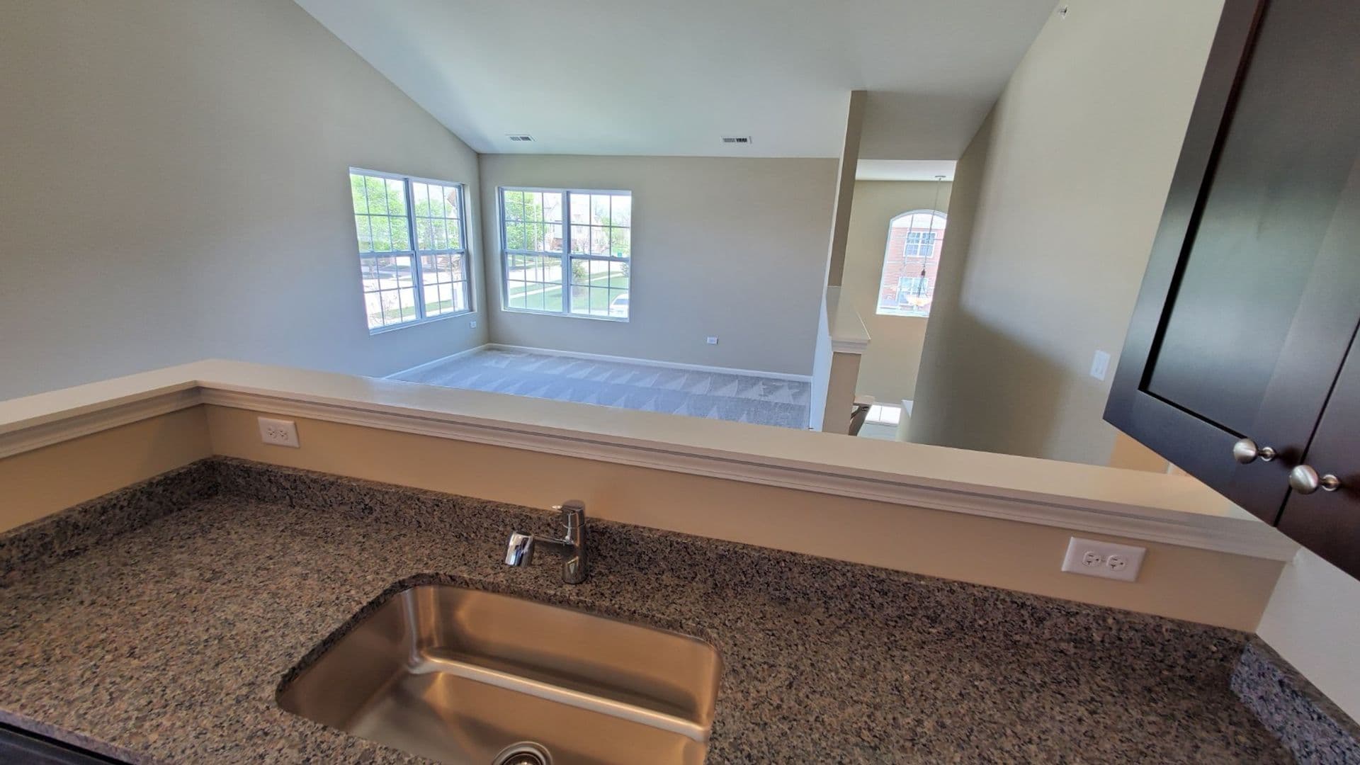 Shorewood Apartment: 467-497 Timber Pointe Dr