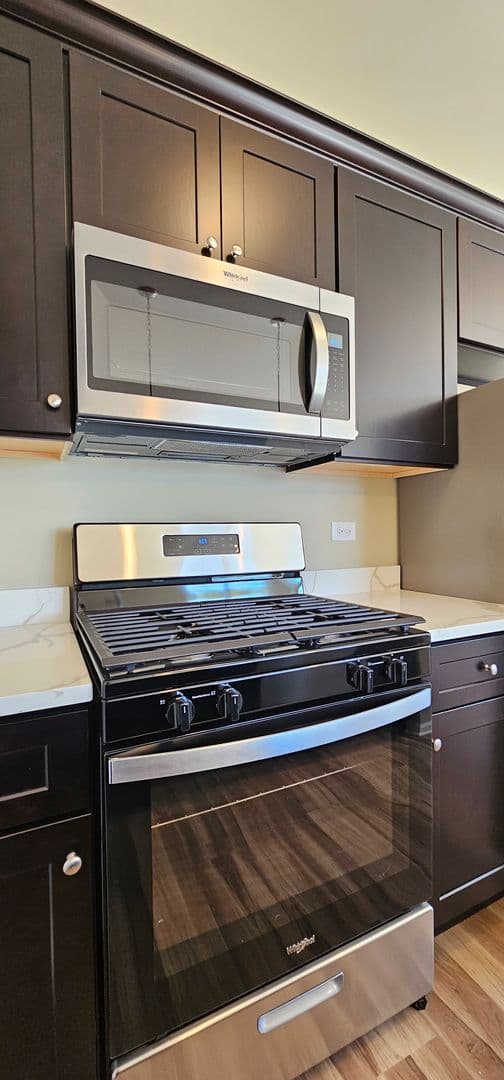 Joliet Apartment: 466-496 Timber Pointe Drive