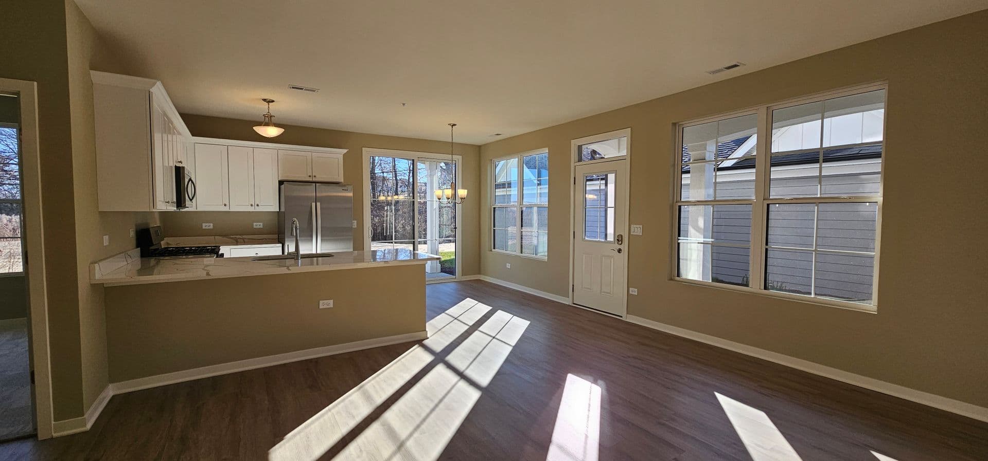 Joliet Condo: 200-230 Timber Ridge Court