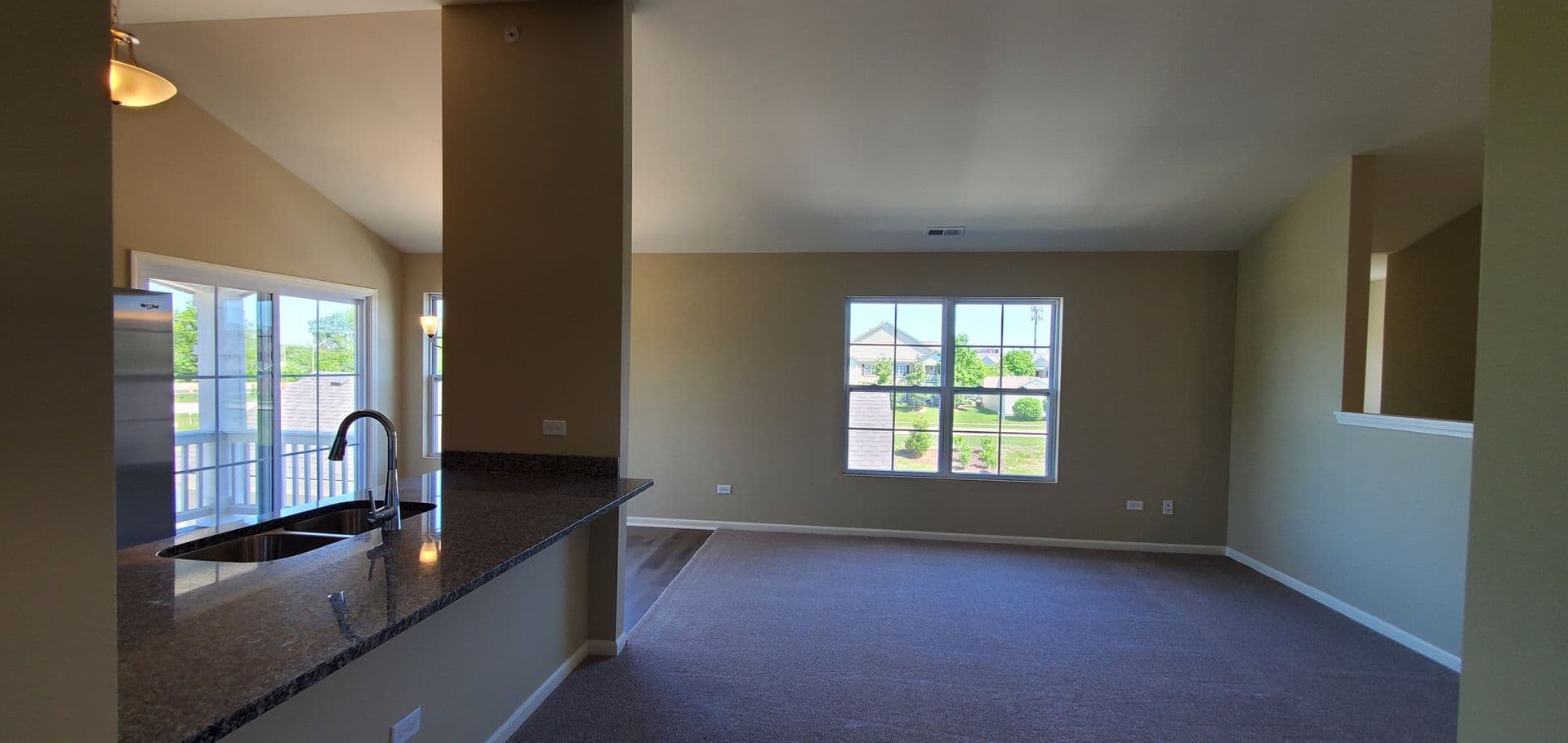 Shorewood Apartment: 467-497 Timber Pointe Dr