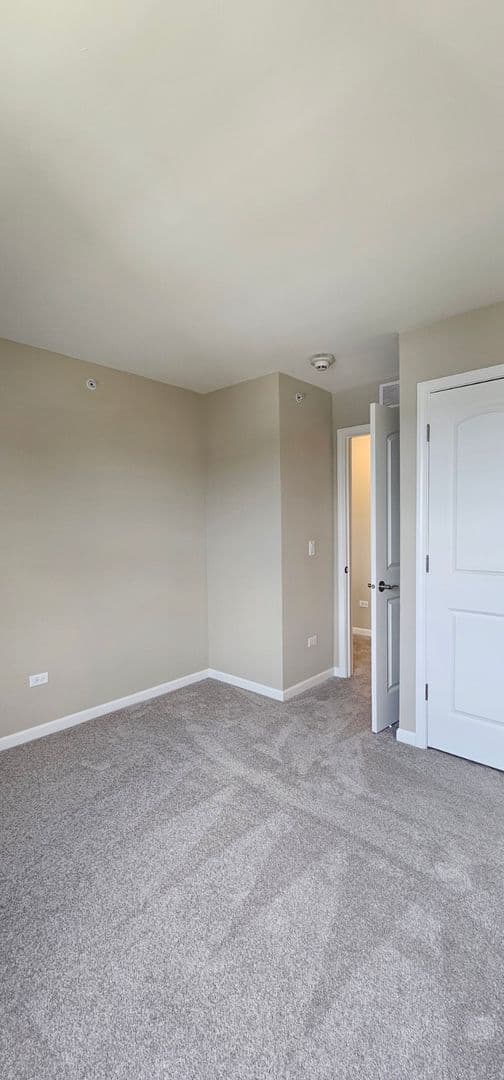 Joliet Apartment: 500-522 Timber Pointe Dr