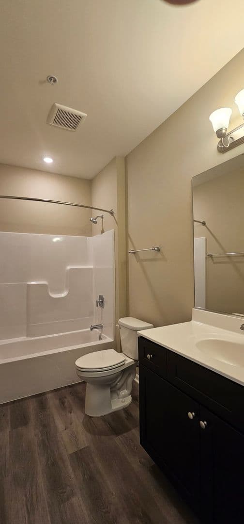 Joliet Apartment: 500-522 Timber Pointe Dr