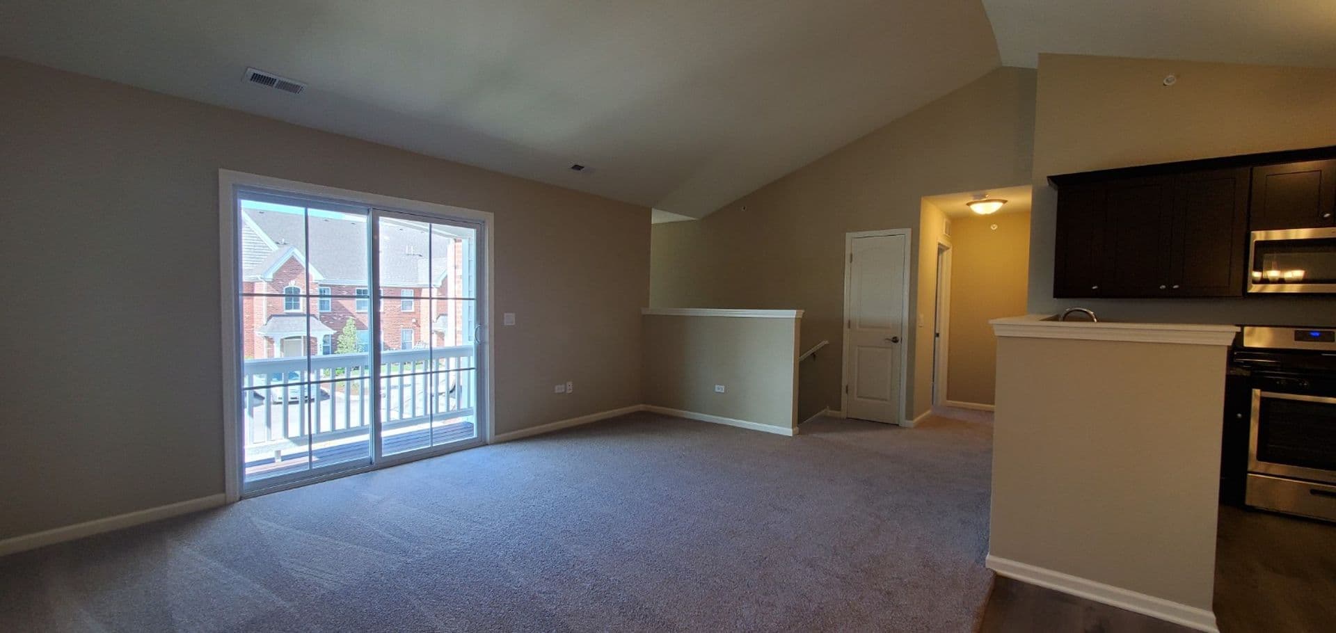 Shorewood Apartment: 467-497 Timber Pointe Dr