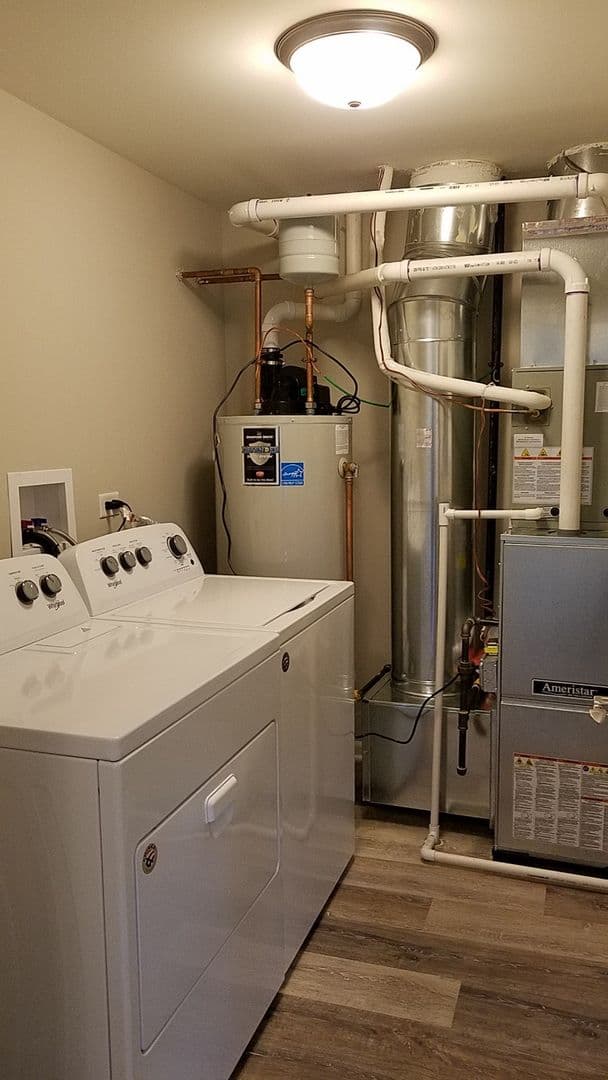Joliet Apartment: 500-522 Timber Pointe Dr