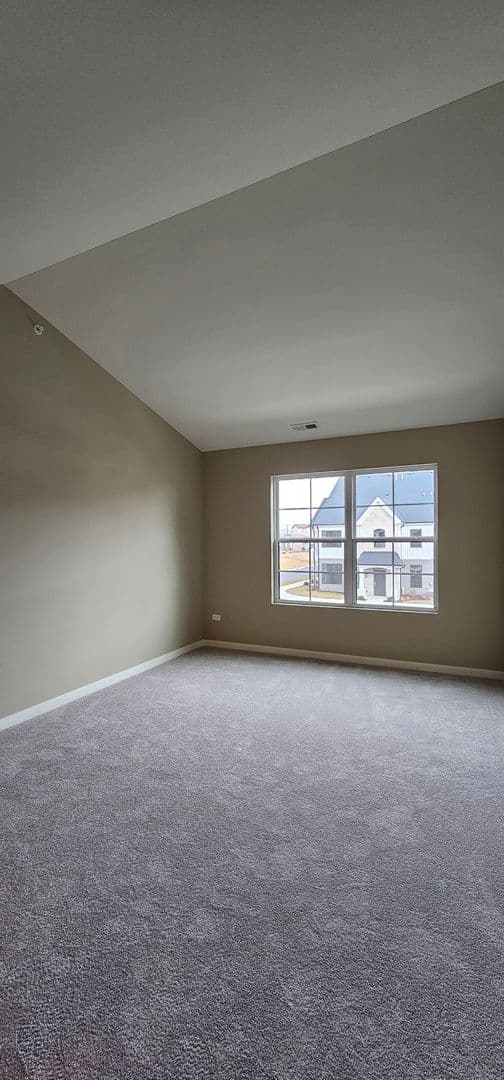 Joliet Apartment: 402-432 Timber Pointe Drive