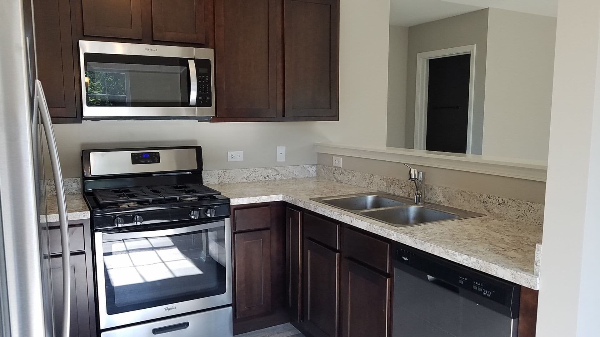 Joliet Apartment: 4402- 4432 Timber Ridge Ct