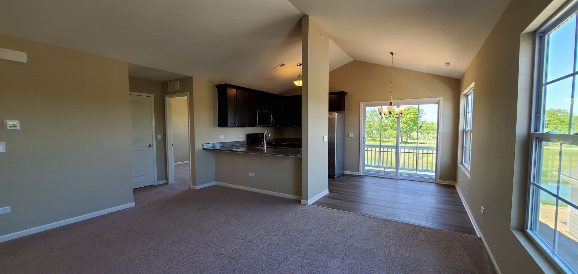 Shorewood Apartment: 467-497 Timber Pointe Dr