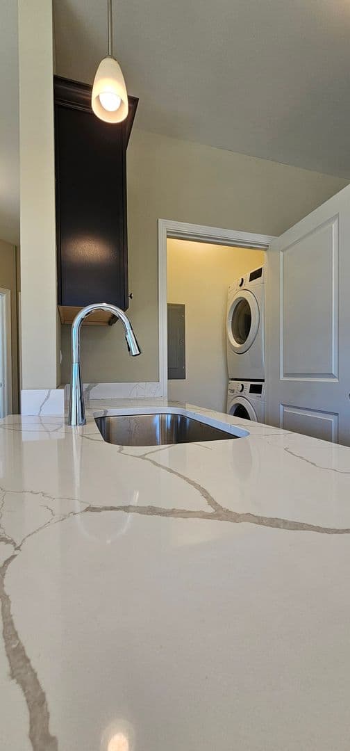 Joliet Apartment: 434-464 Timber Pointe Drive