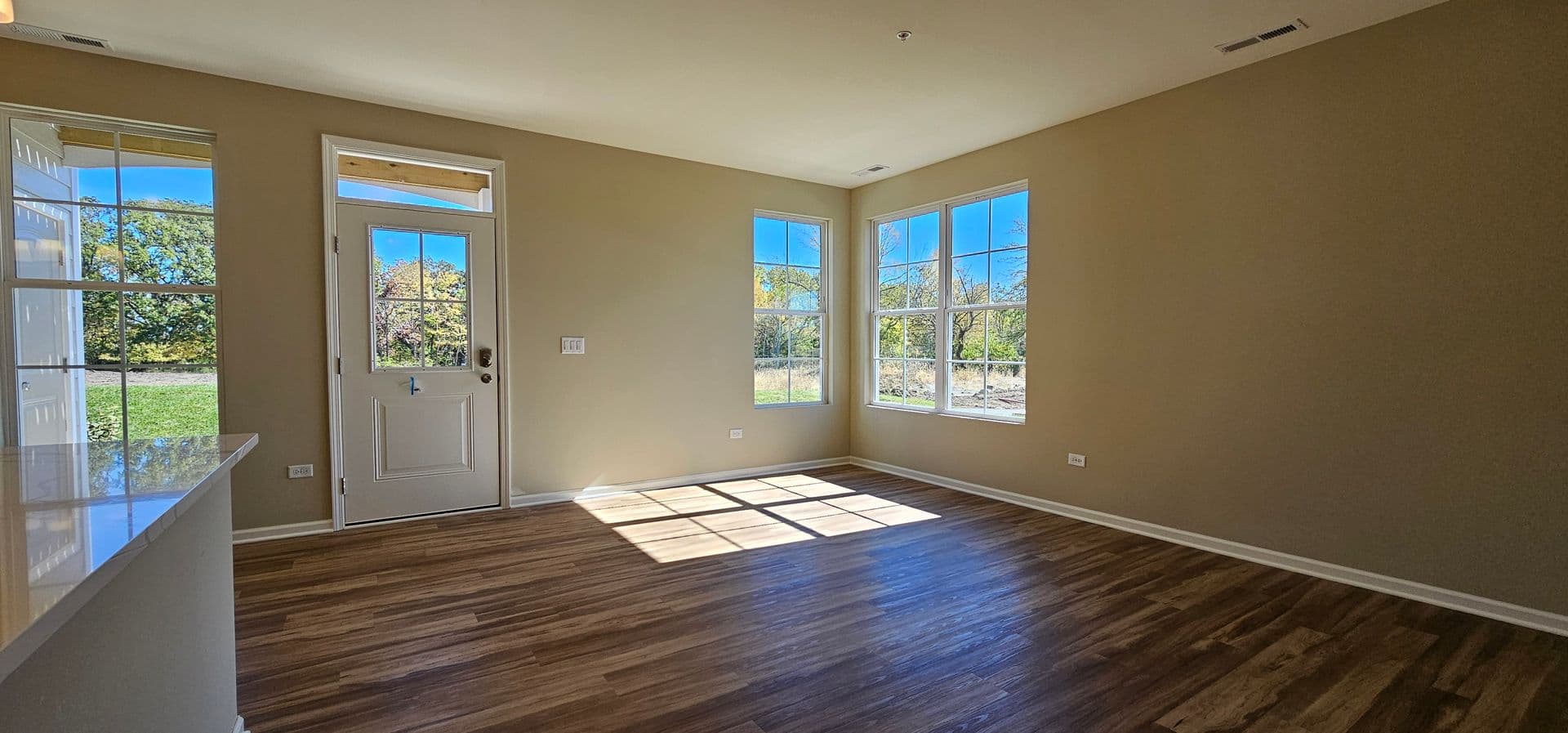 Joliet Apartment: 434-464 Timber Pointe Drive