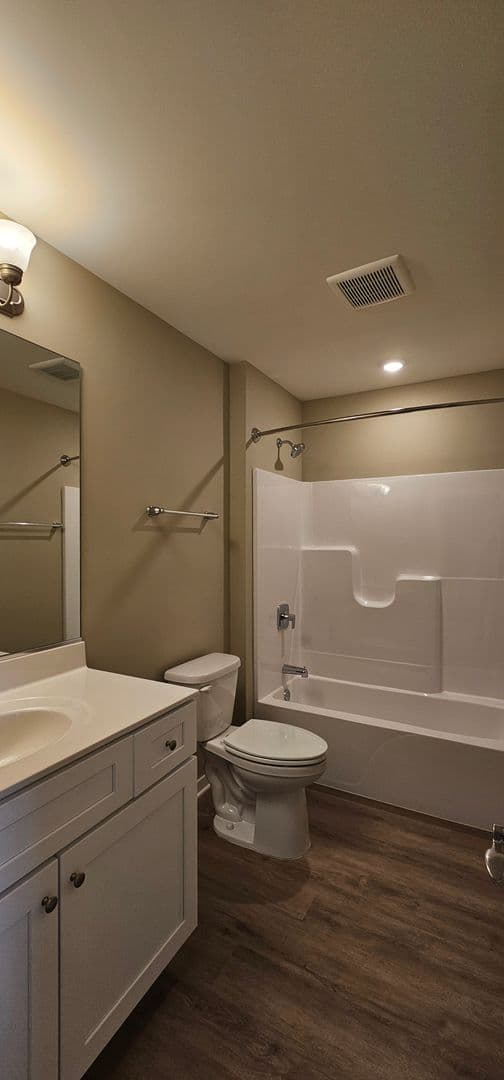 Joliet Condo: 200-230 Timber Ridge Court