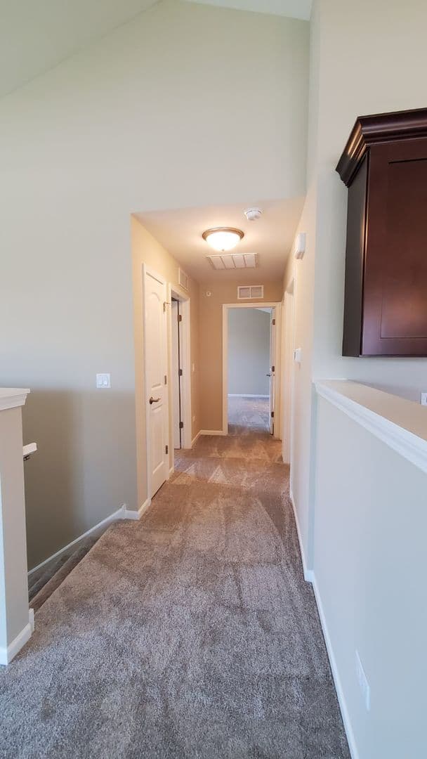 Shorewood Apartment: 467-497 Timber Pointe Dr