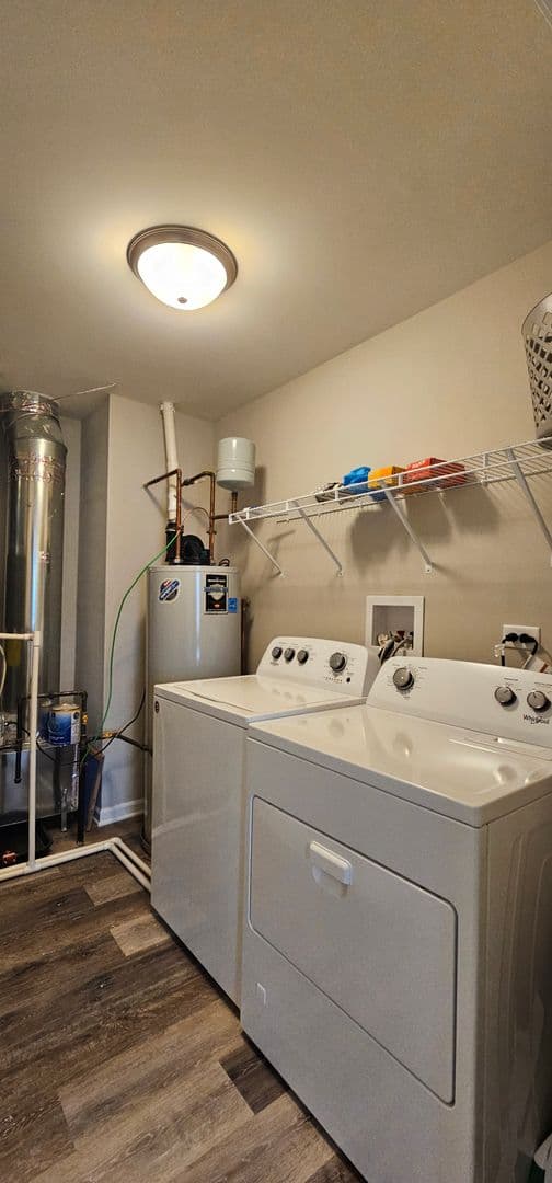 Joliet Apartment: 4300-4330 Timber Ridge Ct