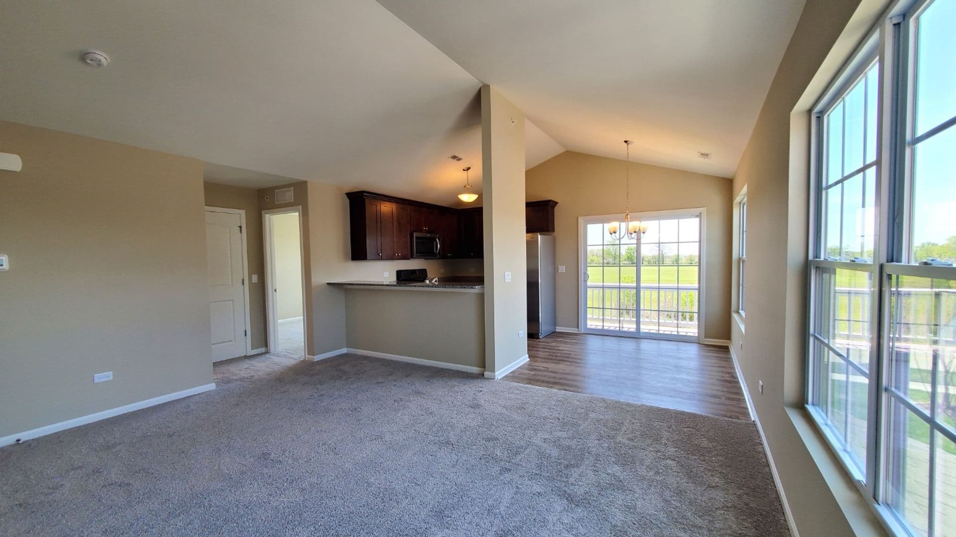 Joliet Apartment: 403-433 Timber Pointe Dr