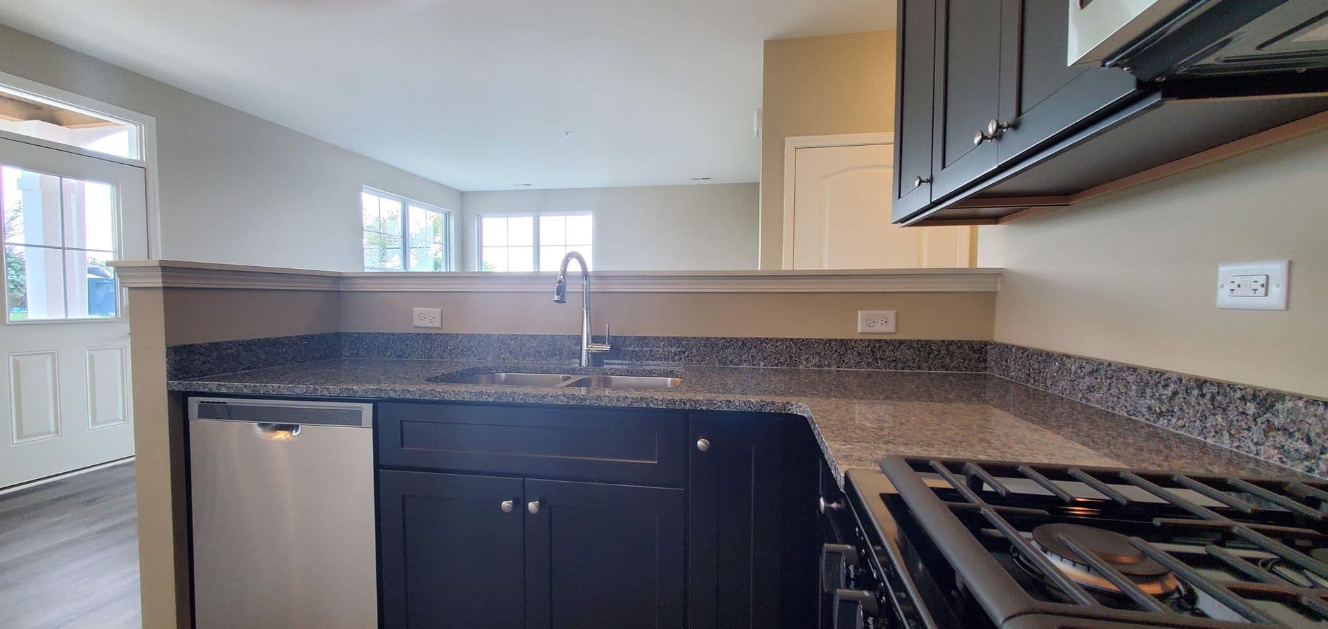 Joliet Apartment: 511 Timber Pointe Drive