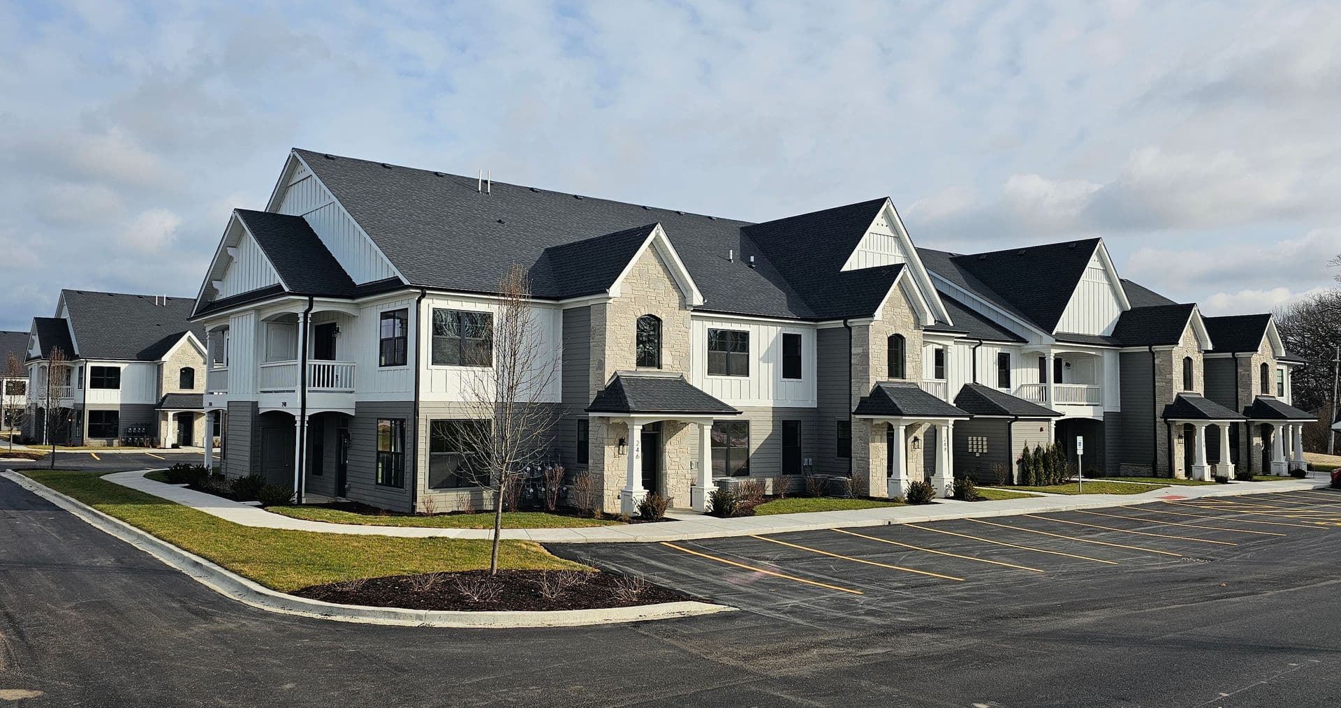 Joliet Condo: 200-230 Timber Ridge Court