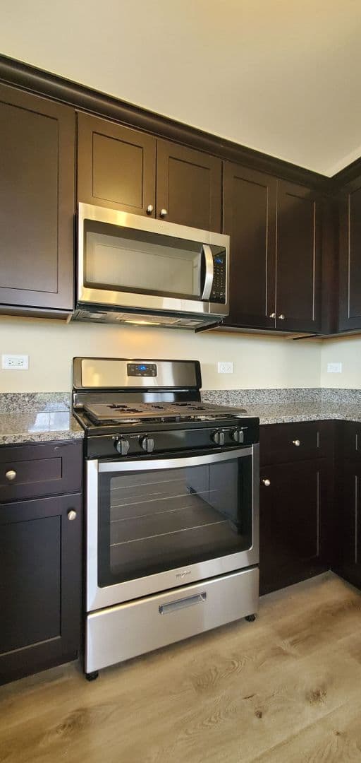 Joliet Apartment: 511 Timber Pointe Drive